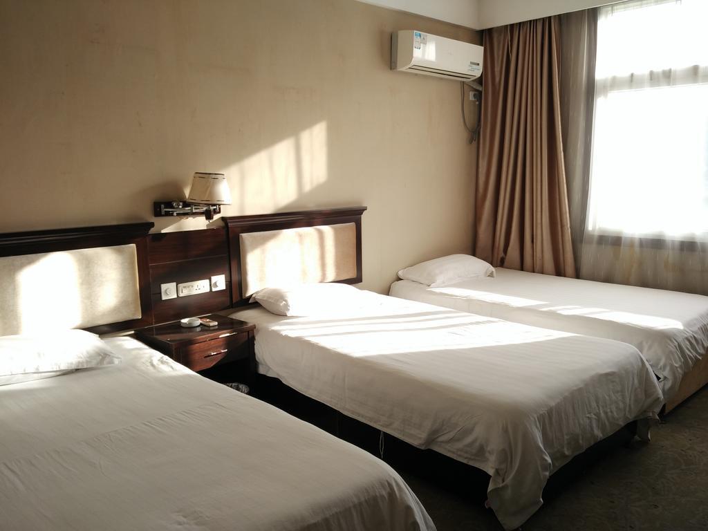 Wudang International Youth Hostel Danjiangkou Exterior foto